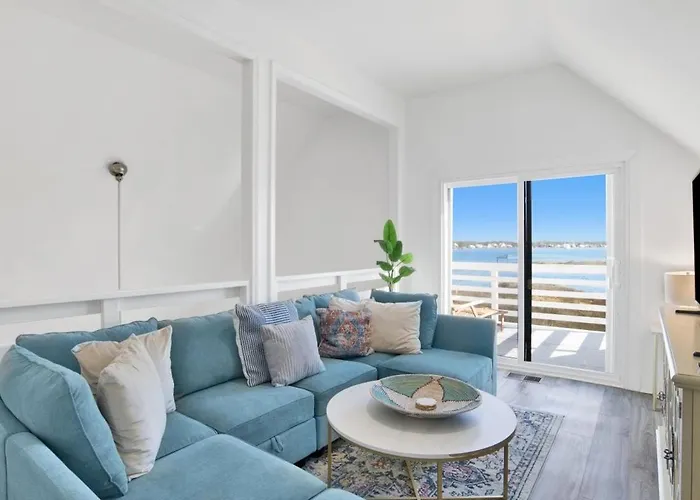 Waterfront House With Access