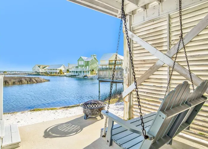 Waterfront House With Access Holiday home *
