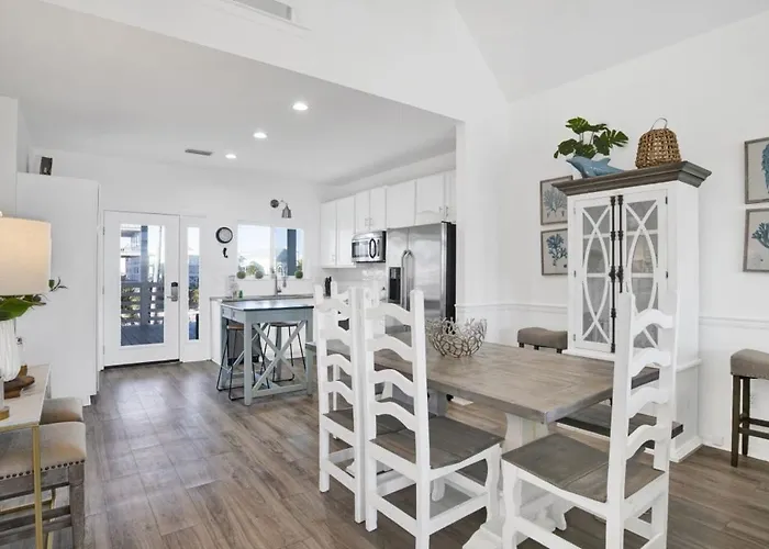 Waterfront House With Access